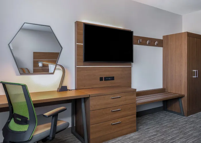 Holiday Inn Express & Suites - Colorado Springs South I-25 By Ihg