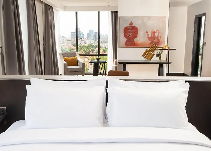 Glow Park Hotel Grand Royal Palace
