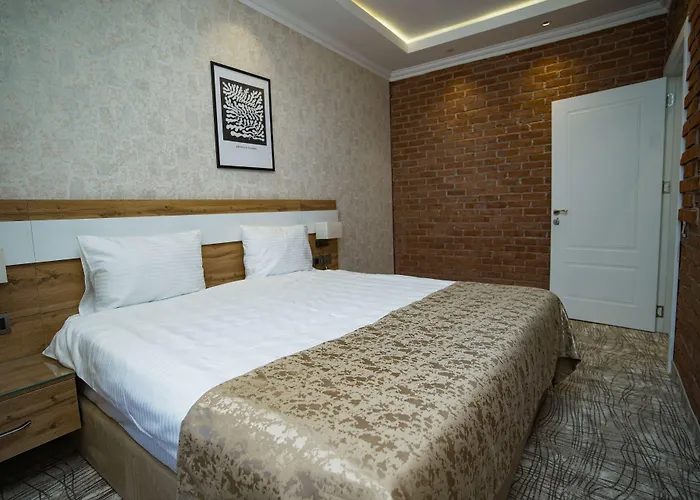 Lakeside Hotel & Spa