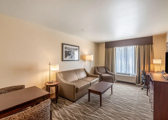 Cobblestone Hotel & Suites - Janesville