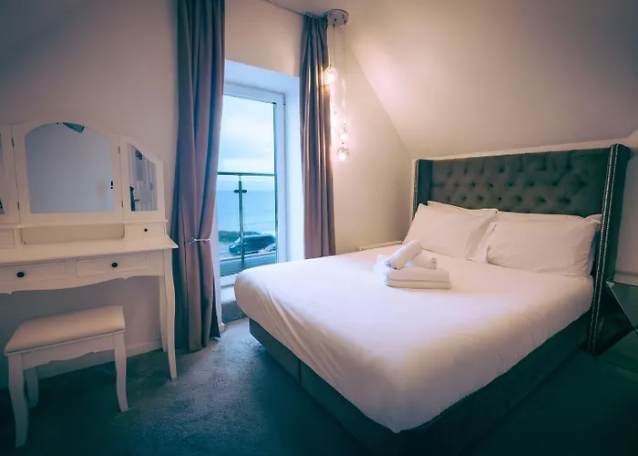 Oyo Newquay Beach Hotel