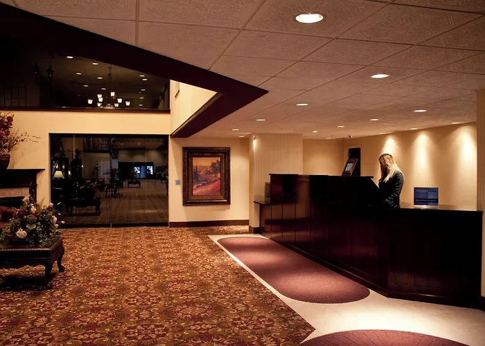 Holiday Inn Express & Suites Mentor - Banquet Center By Ihg