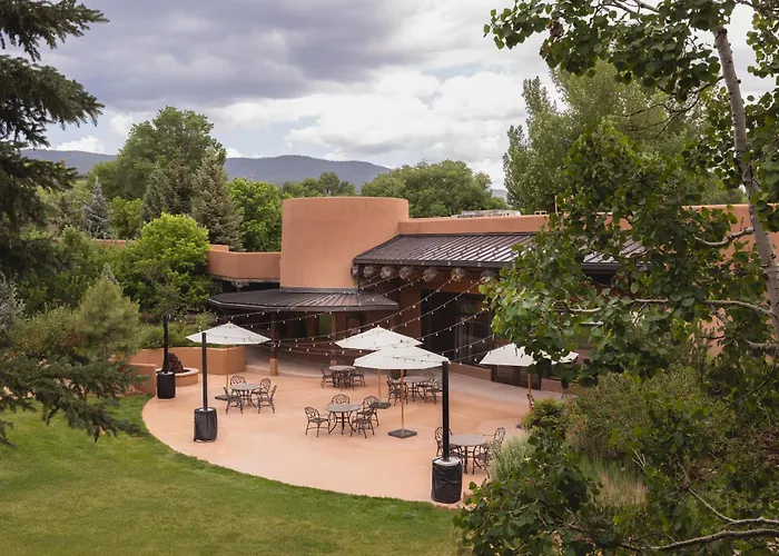 El Monte Sagrado Resort & Spa