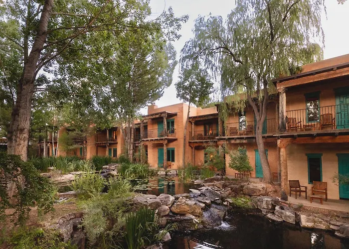 El Monte Sagrado Resort & Spa