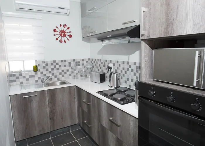 3 Lux Suites