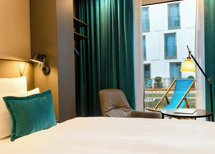 Motel One Koeln-Neumarkt