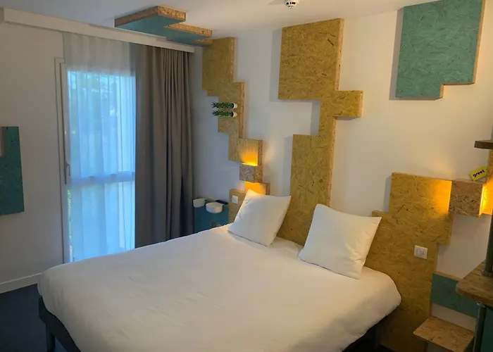 greet Hotel Rennes Pace