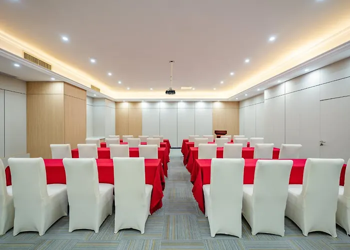 Holiday Inn Express Chengdu Tianfu Square By Ihg