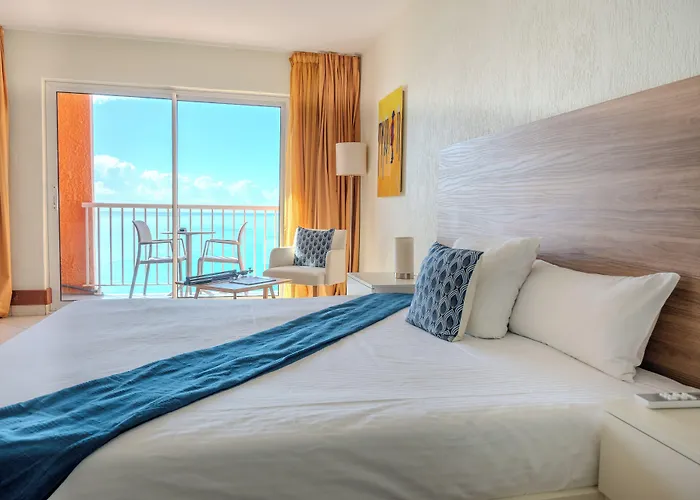Hotel Arawak Beach Resort