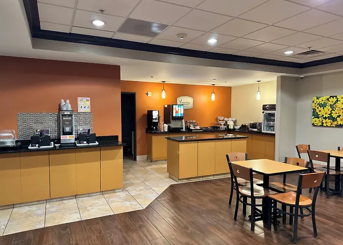 Mainstay Suites Madison - Monona