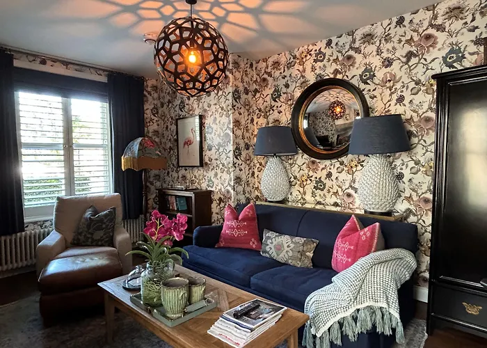 Manor House Lindley