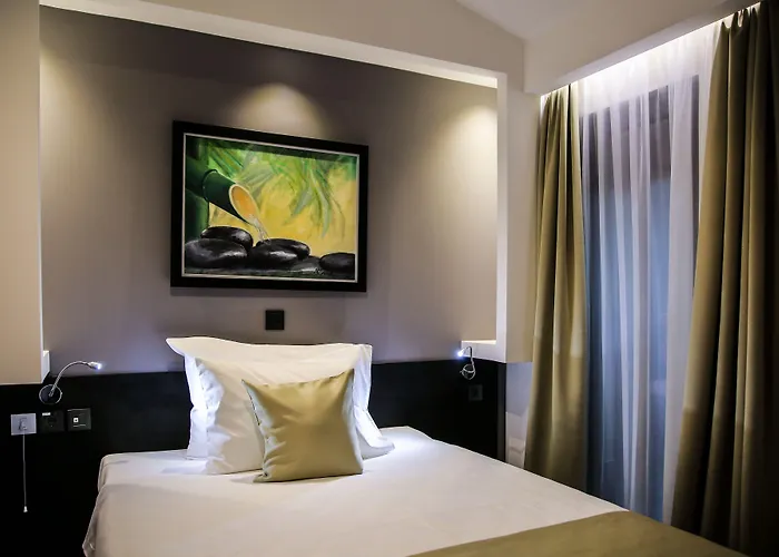 Garni Hotel Zen free parking