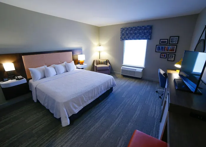 Hampton Inn&Suites Forest City