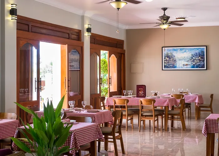 Riviera Hotel & Resort Kep