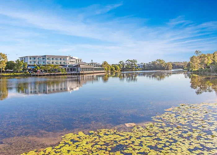 Best Western Plus North Lakes Hotel