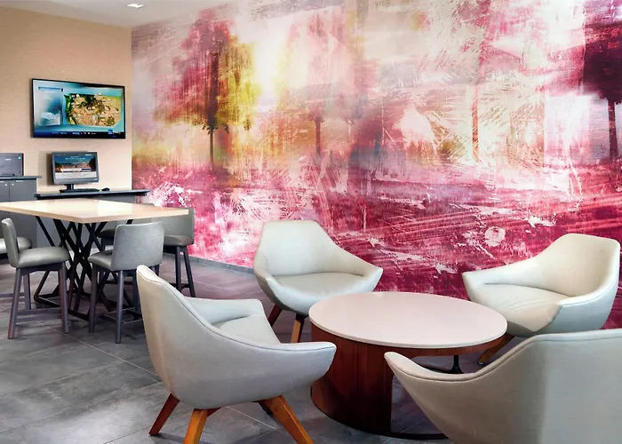 Courtyard By Marriott Lagrange