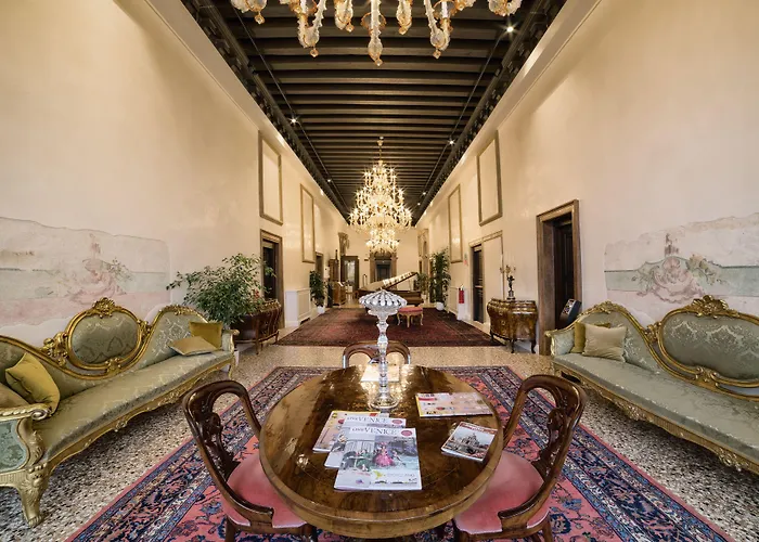 Hotel Nani Mocenigo Palace