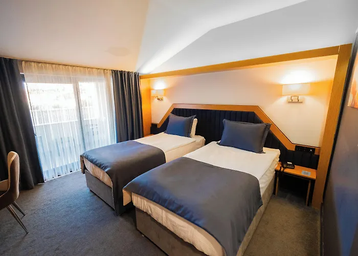 Roof 264 Hotel & Suites