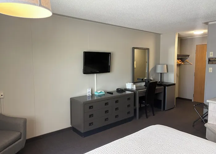 Companion Hotel Motel