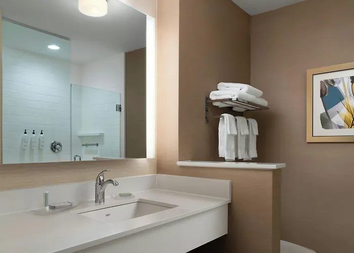 Fairfield Inn & Suites By Marriott London