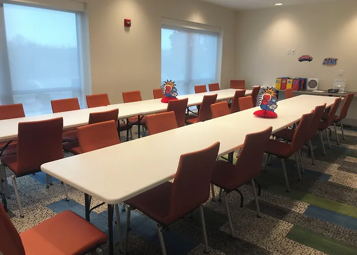 Holiday Inn Express & Suites - Elizabethtown North By Ihg