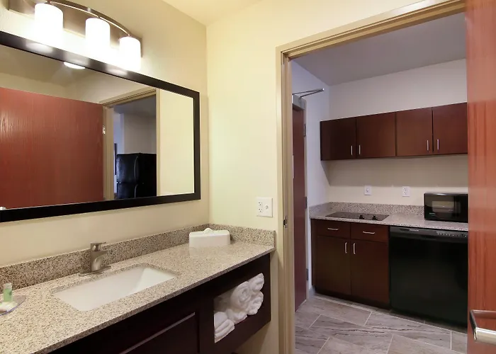 Cobblestone Inn & Suites - Menomonie/Uw-Stout