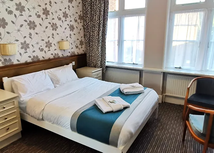 Russell Hotel