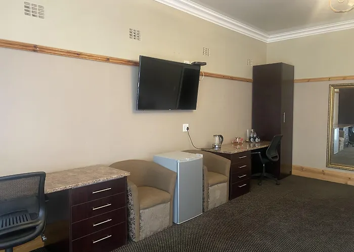 Halfway House Hotel