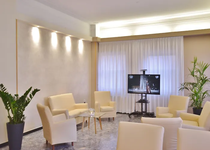 Gold Hotel