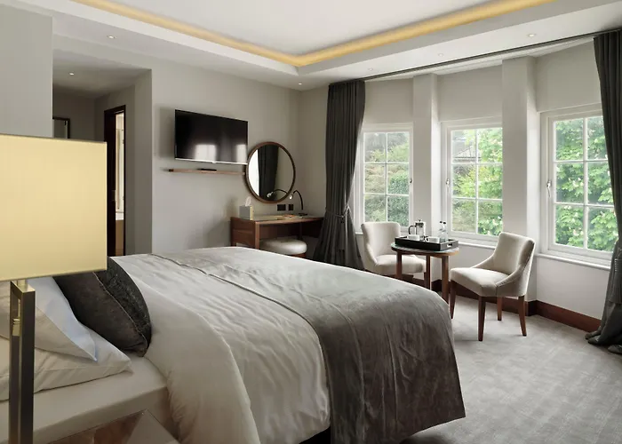 One Warwick Park Hotel
