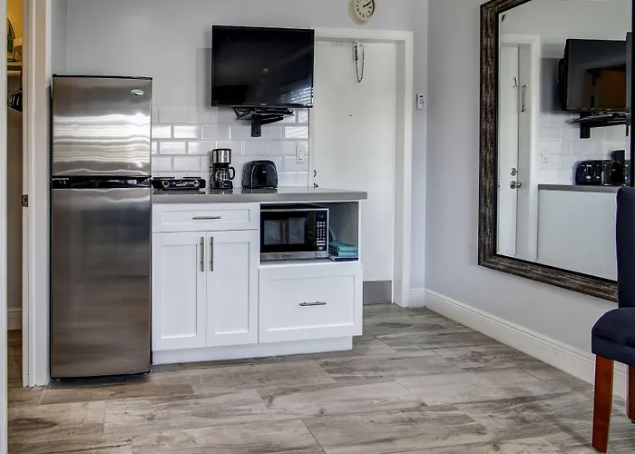 May-Dee Suites In Florida