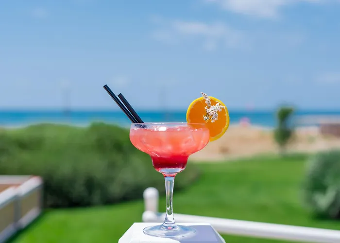 Cumeja Beach Club & Hotel