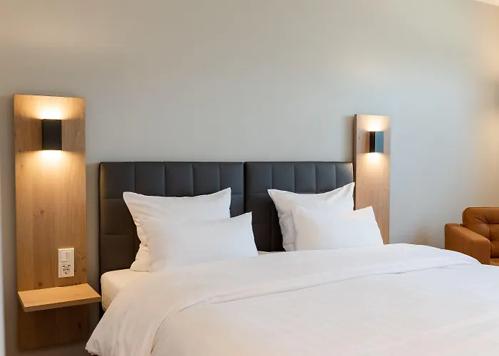 Hotel Circle Inn - Closest To Air Base