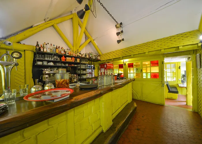 Logis - Hotel Restaurant La Mire