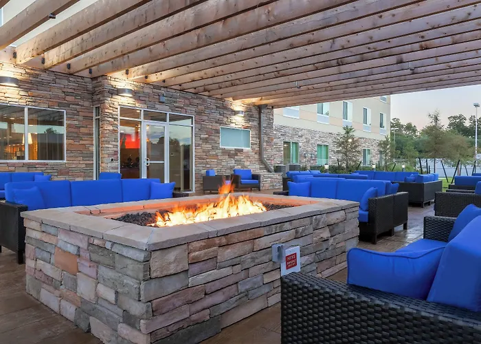 Fairfield Inn & Suites By Marriott Alexandria