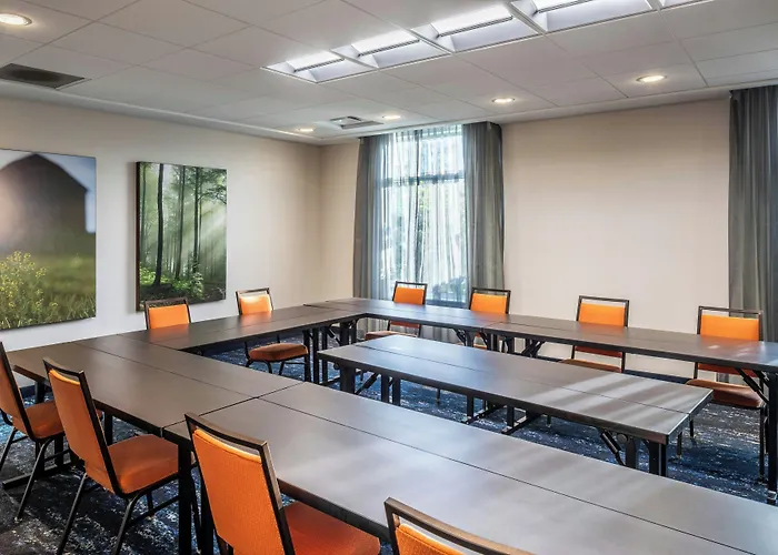 Fairfield Inn & Suites By Marriott Akron Stow
