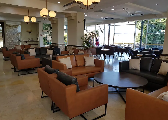 Royal Plaza Hotel