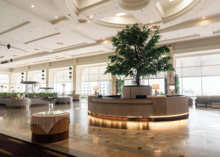 Lee Gardens Plaza Hotel - SHA Plus