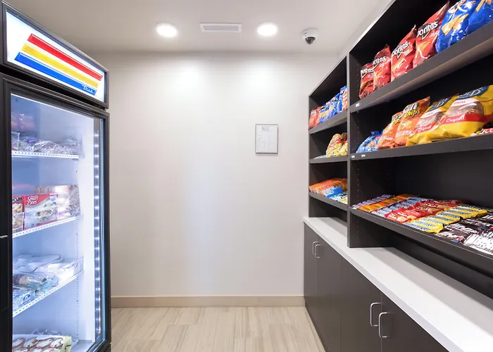 Holiday Inn Express & Suites Lincoln I - 80 By Ihg