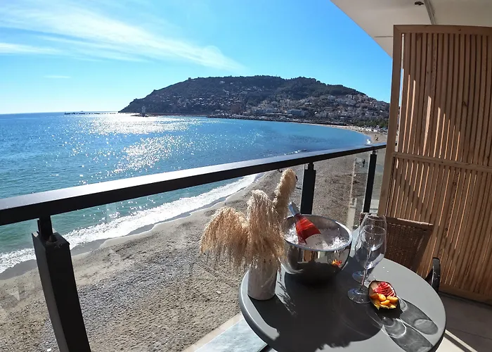 Sun Hotel By En Vie Beach (Adults Only)