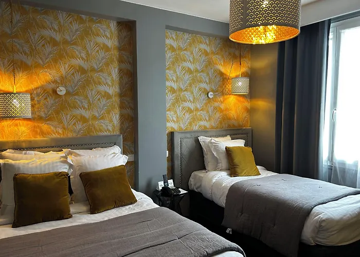 Hôtel Le Boeuf Couronné Chartres - Logis Hotels