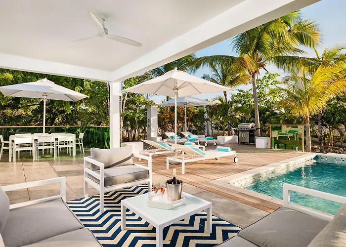 The Oasis At Grace Bay