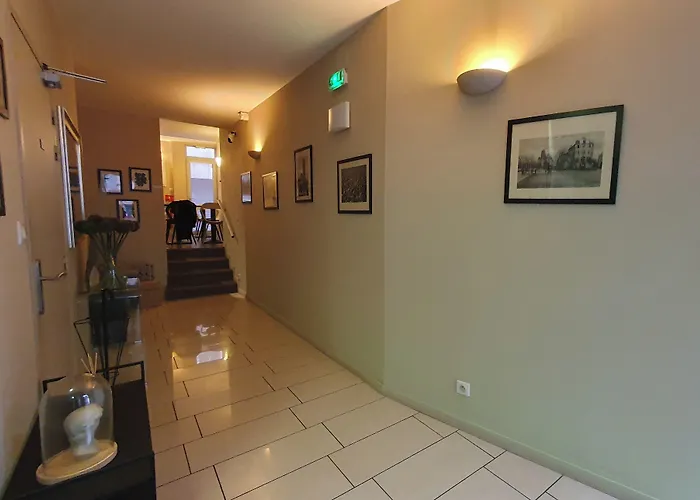 Ruthenium Hotel