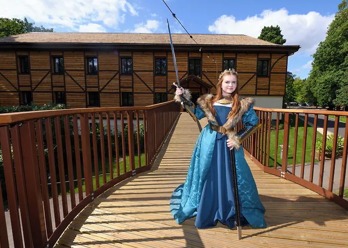 Warwick Castle Hotel & Knight'S Village