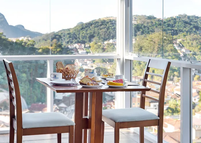 Hotel Petropolis Inn