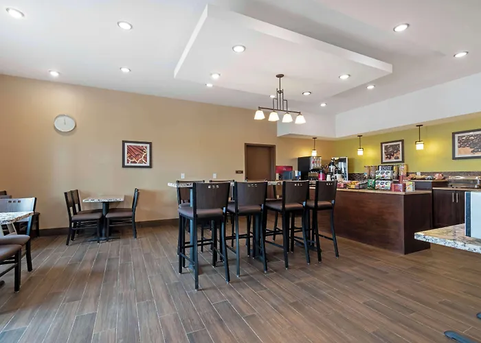 Best Western Plus Moosomin Hotel