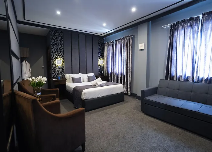 Grand Sapphire Hotel & Banqueting