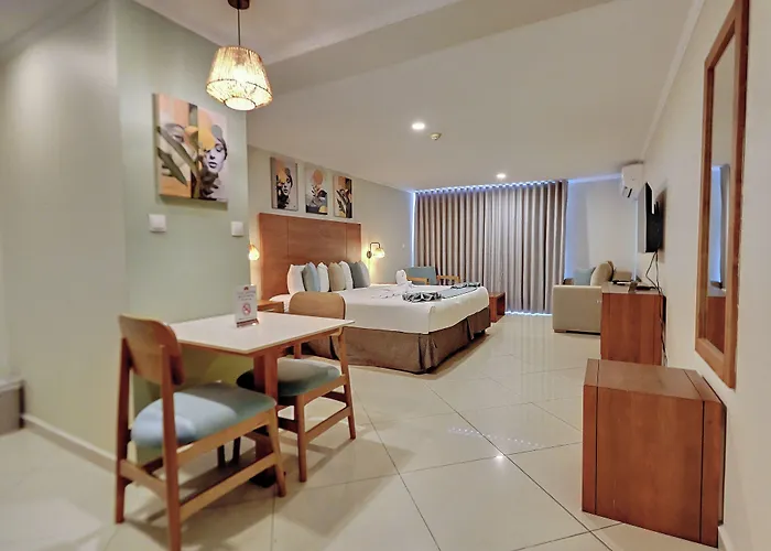 Majestic City Suites & Beach Hotel