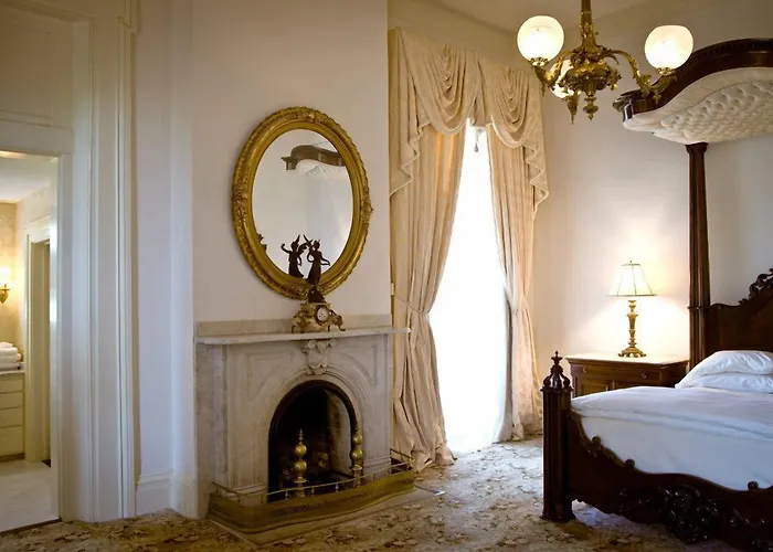 Dunleith Historic Inn