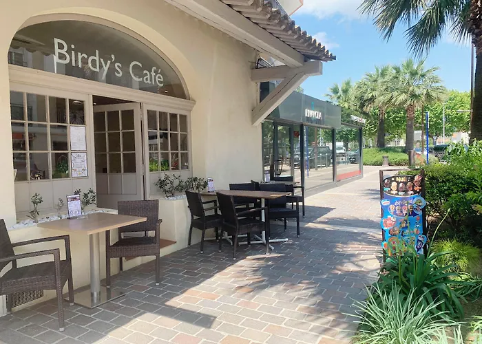 Brit Hotel Confort Le Revest Sainte-Maxime